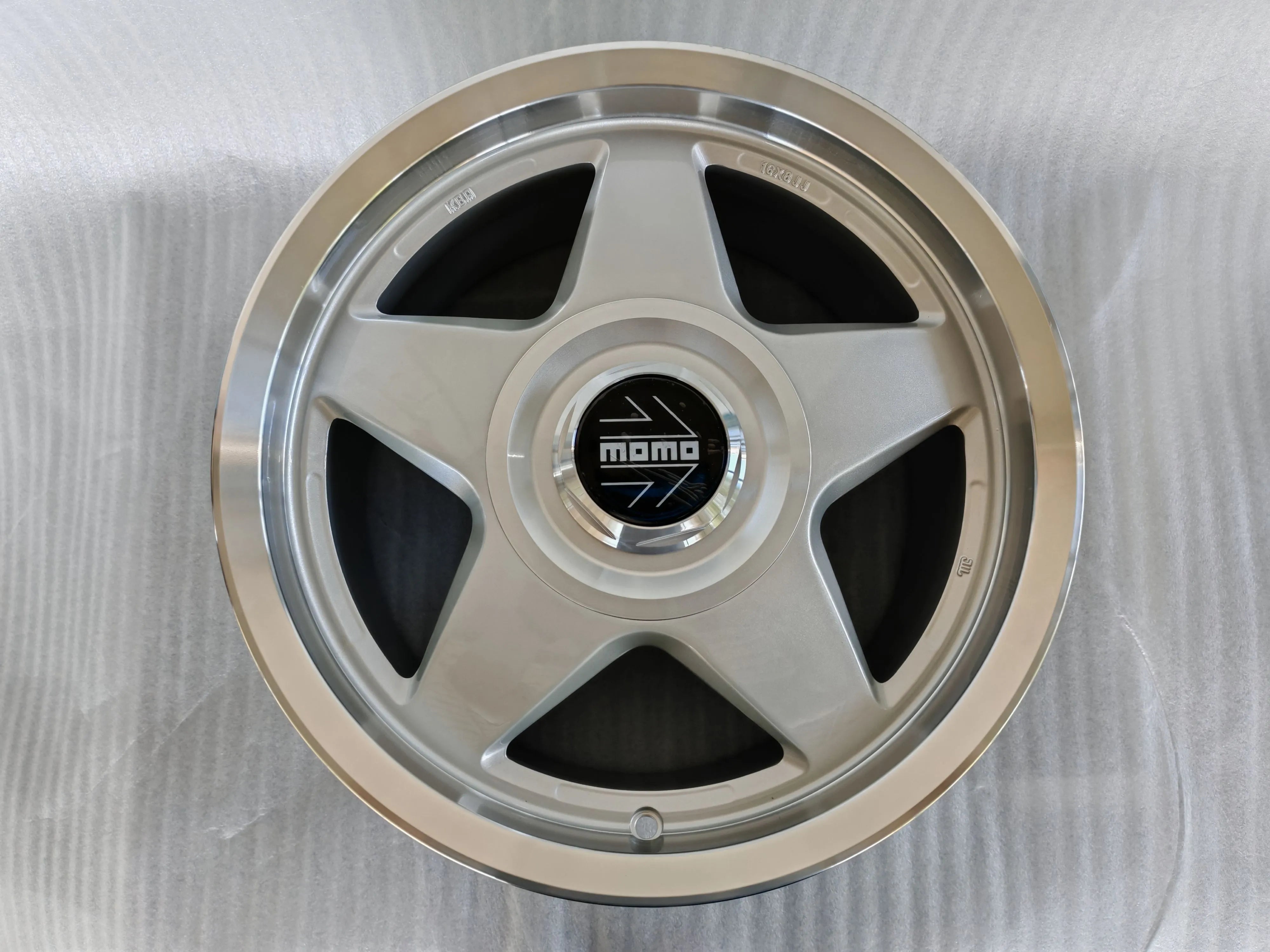 Momo Star Style Wheels 16x8 Repro Set Of 4 Wheels Suit VK VL Brock momo-star-style-wheels-16x8-repro-set-of-4-wheels-suit-vk-vl-brock