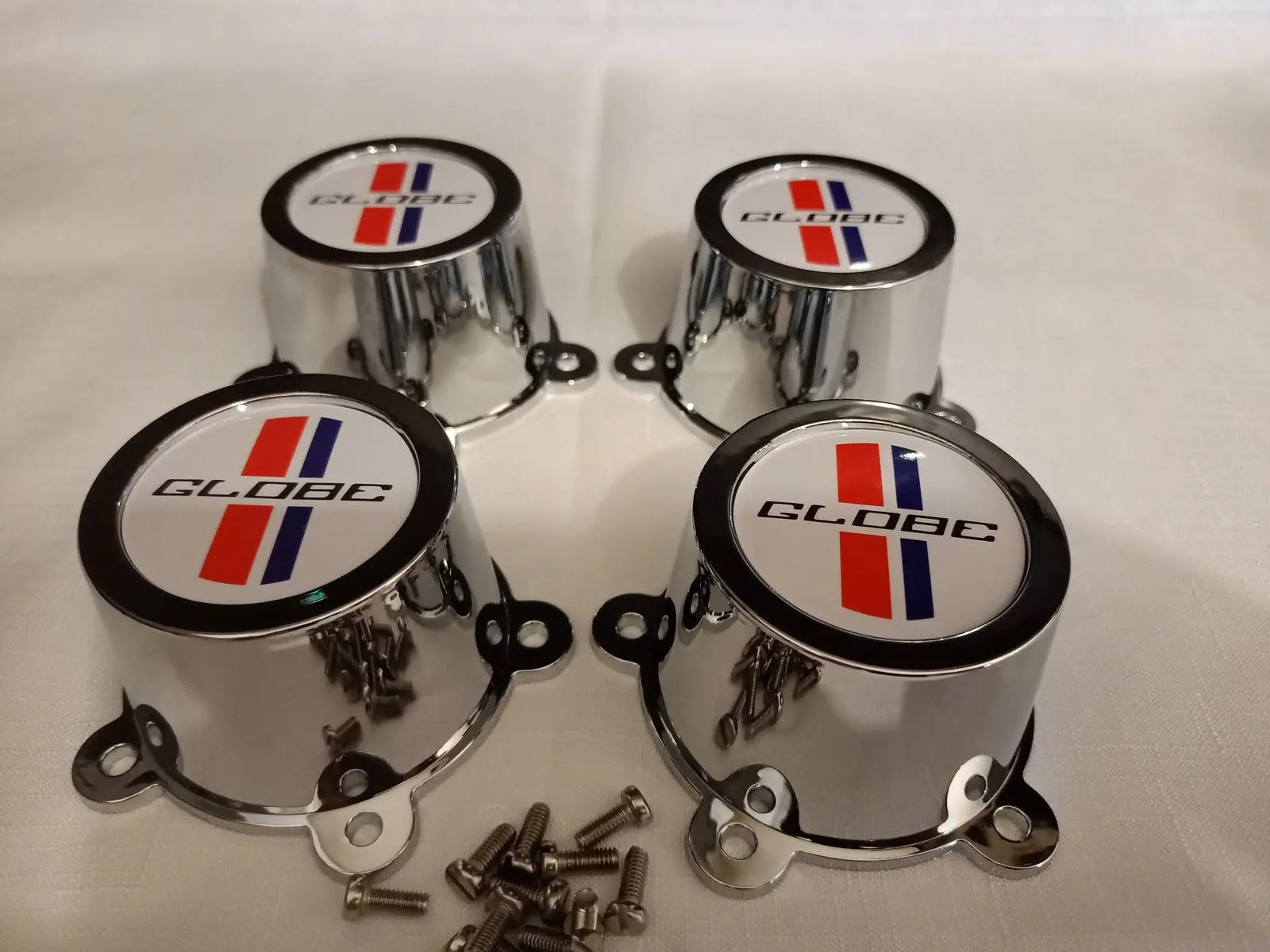 XB GT Bathurst Globe Big Hub Center Caps XC Cobra GS fairmont JG33 JG66 white