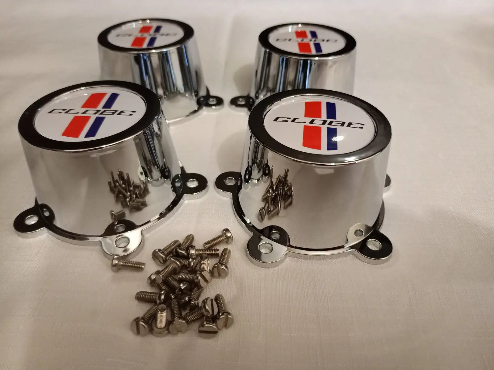 XB GT Bathurst Globe Big Hub Center Caps XC Cobra GS fairmont JG33 JG66 white