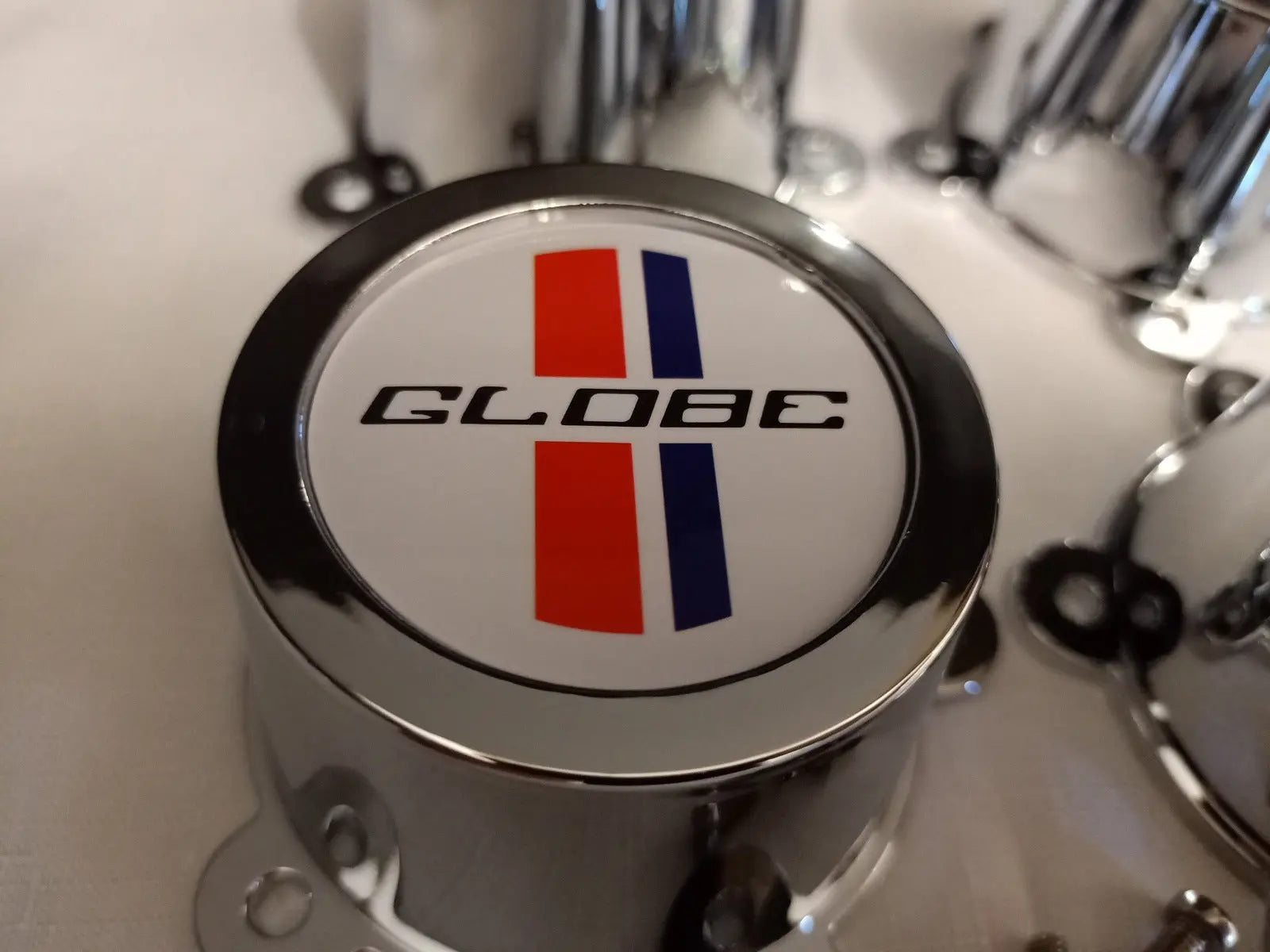 XB GT Bathurst Globe Big Hub Center Caps XC Cobra GS fairmont JG33 JG66 white