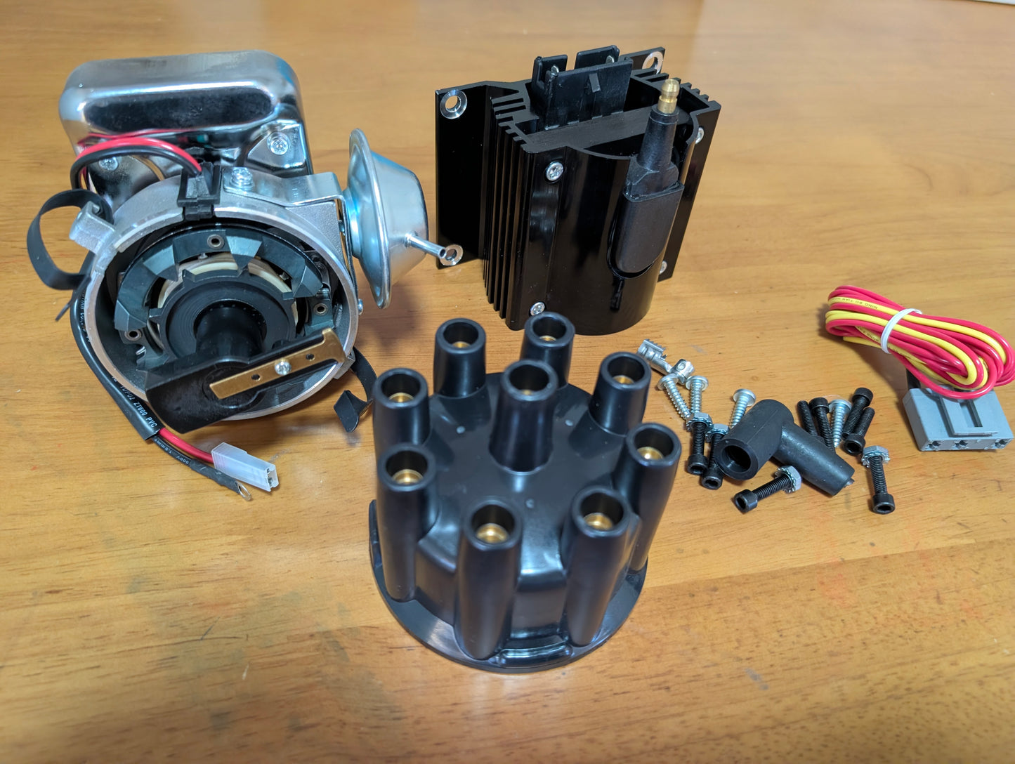 351 Cleveland V8 XW XY XA XB XC Ready-to-Run Distributor Black Cap plus 50k coil